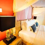 Villa Agni - Newly Renovated Tropical Villa In Peaceful Location A Short Walk From The Best Of Seminyak