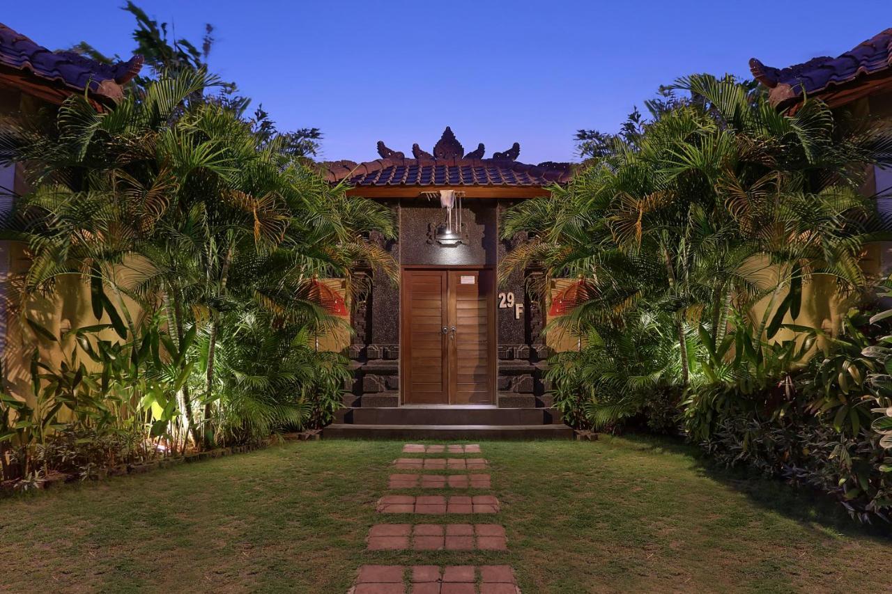 Villa Agni - Newly Renovated Tropical In Peaceful Location A Short Walk From The Of