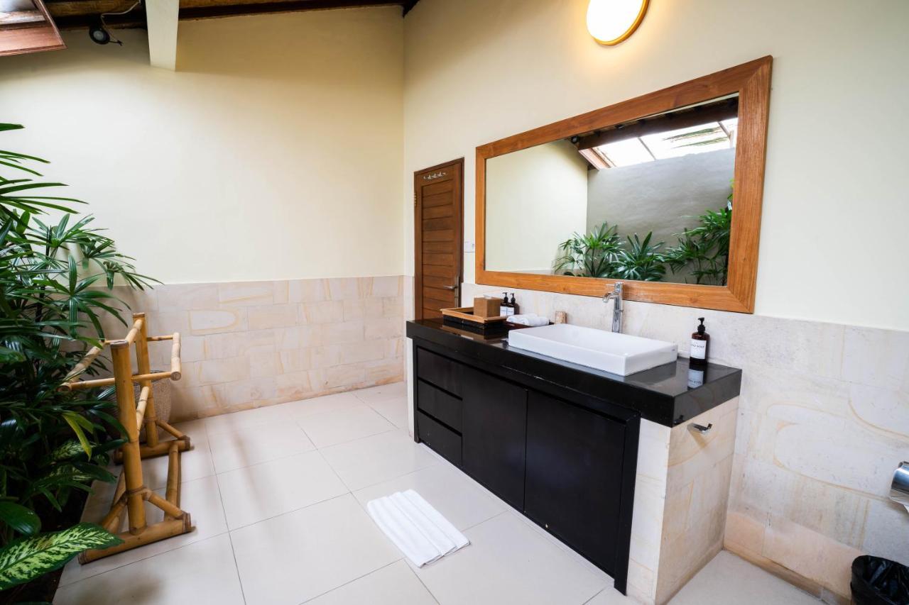 Agni - Newly Renovated Tropical In Peaceful Location A Short Walk From The Of * Seminyak (Bali)