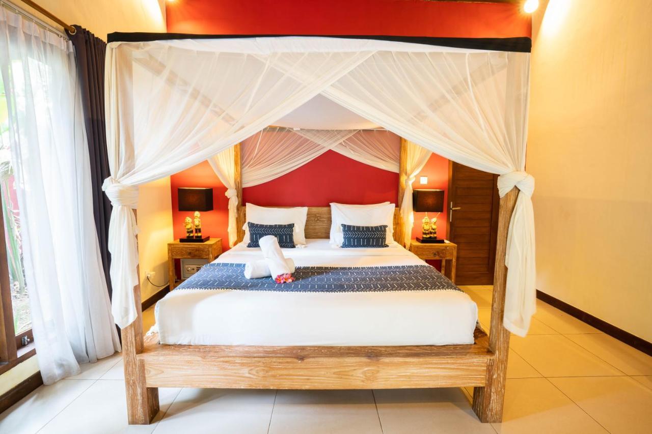 Villa Agni - Newly Renovated Tropical In Peaceful Location A Short Walk From The Of
